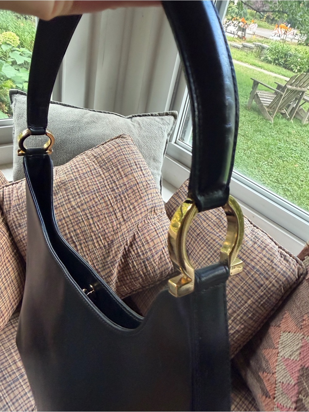 Salvatore Ferragamo Gancini Black Leather Shoulder Hobo Bag Salvato authentic - Picture 8 of 8